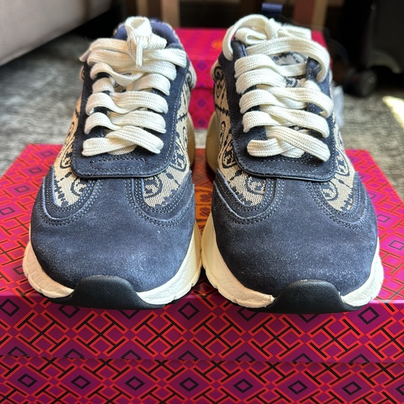 🤩Tory Burch Women's T Monogram Good Luck Trainer Sneakers size #8 like new - Picture 8 of 16